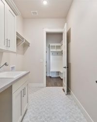 28-Laundry-Room