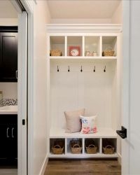 08-Mudroom